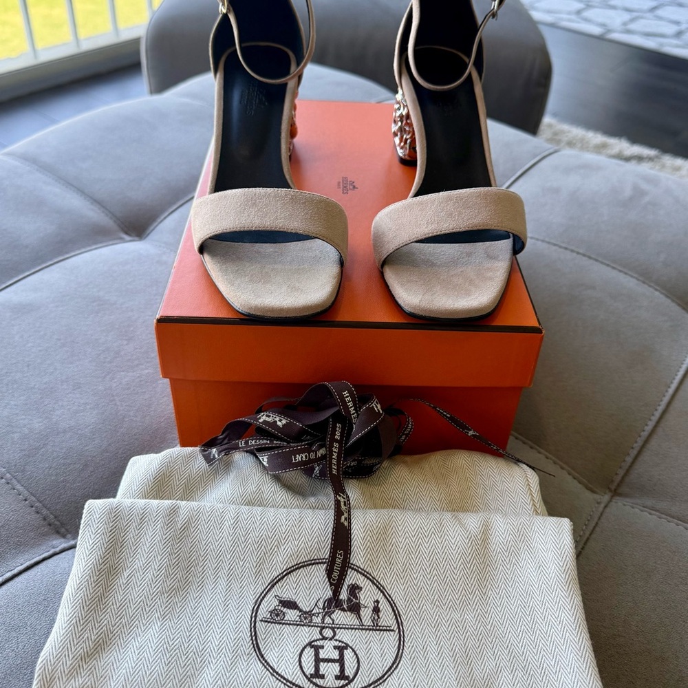 HERMES Creme Color Block Heel Sandals, new and never used - Picture 12 of 12